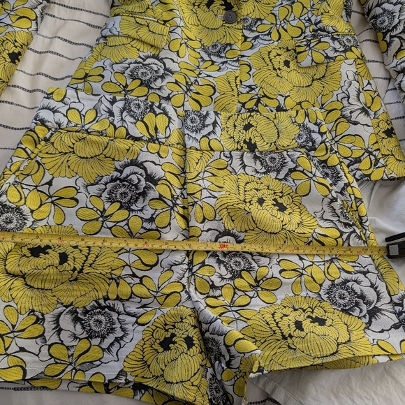 Alice & Olivia Short Set Suit - Picture 8 of 12